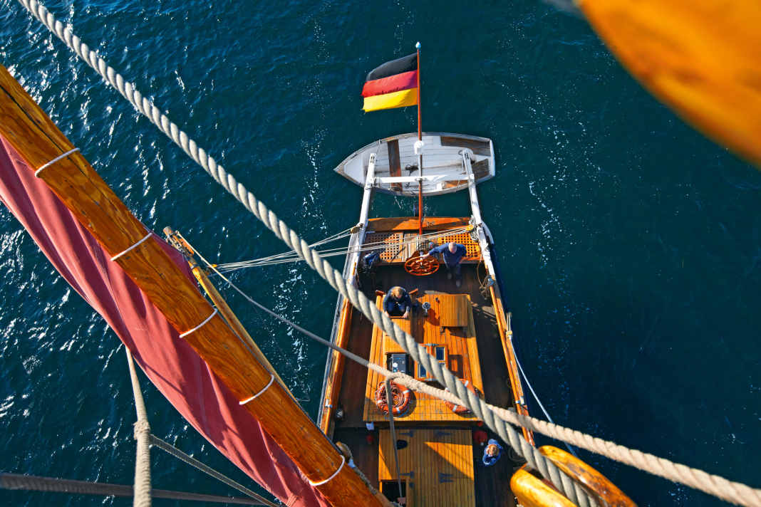 Der ehemalige Fracht­segler  während eines seiner vielen Törns vor der deutschen Ostseeküste