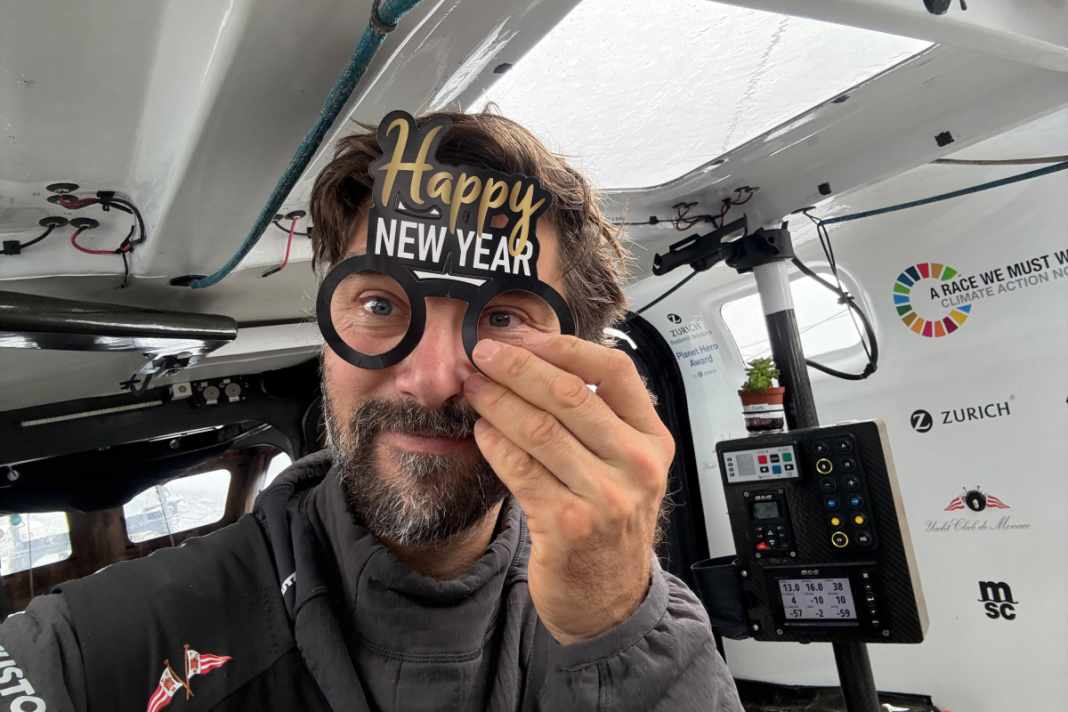 Boris Herrmann welcomes the New Year cheerfully in the South Atlantic.