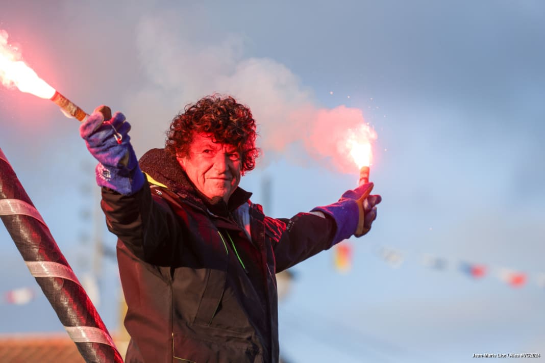 Le Vendée Globe ne s'est pas terminé après l'arrivée de Boris Herrmann : le matin du 4 février, Jean Le Cam a franchi la ligne d'arrivée peu après Isabelle Joschke, en 20ème position.