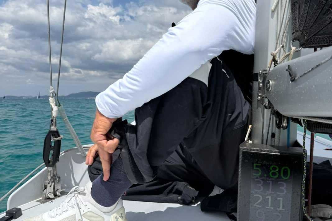 Markus Wieser encore avec une casquette "Galateia" et un regard sur l'horizon.