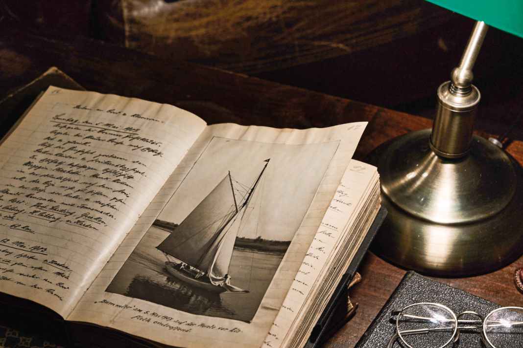 Consulter les journaux de bord manuscrits d'autrefois ...