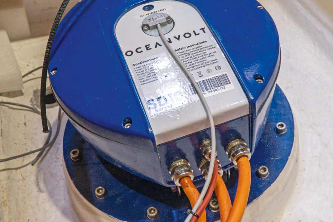 Electric motor. Whether with a Saildrive or shaft: the electric motor is significantly smaller than a combustion engine. This creates space above the drive