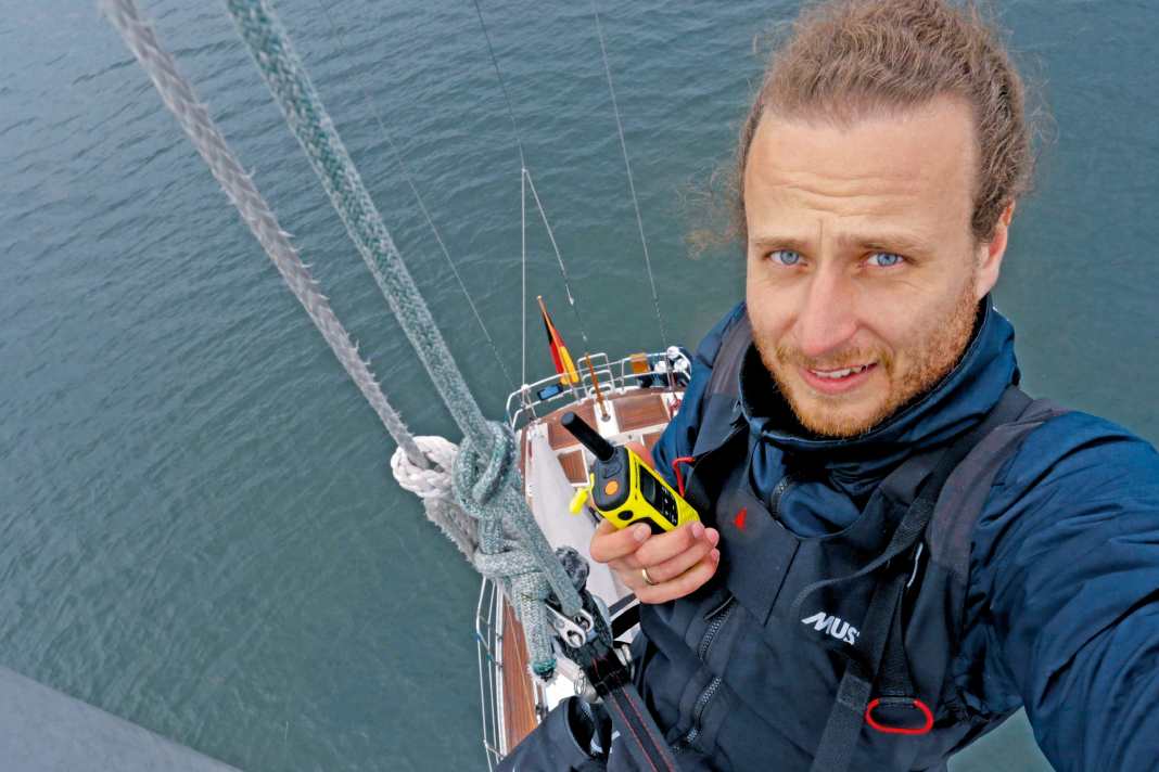 When working in the rig, a walkie-talkie or headset can be very helpful for communication