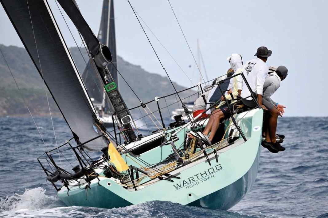 Die „Warthog“ segelt unter antiguanischer Flagge und mit größtenteils lokaler Crew. Sie belegte den zweiten Platz in ihrer Klasse.