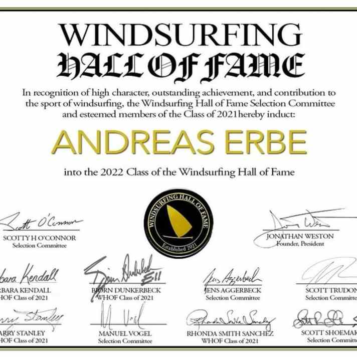 Wer in die “Hall of Fame” aufgenommen wird, bekommt eine Urkunde und wird auf der Webseite verewigt