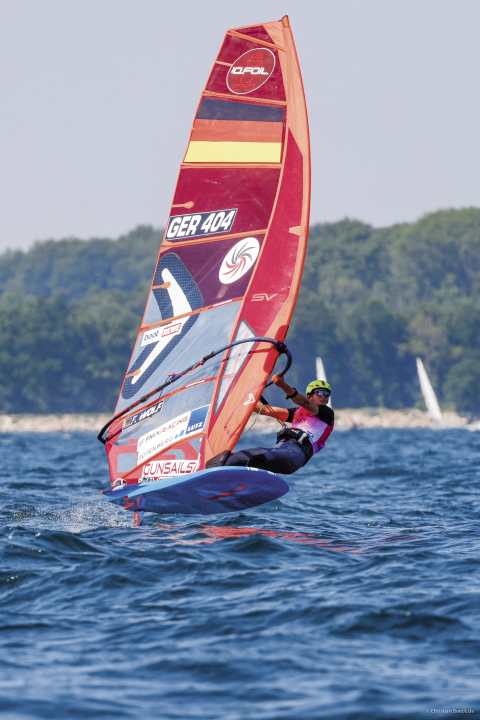 Die Kieler Woche war für Fabian Wolf der erste Contest mit dem neuen iQFoiL-Segel