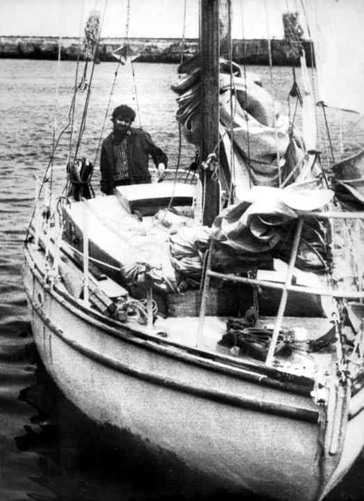 Wilfried Erdmann auf der “Kathena” bei seiner Ankunft auf Helgoland