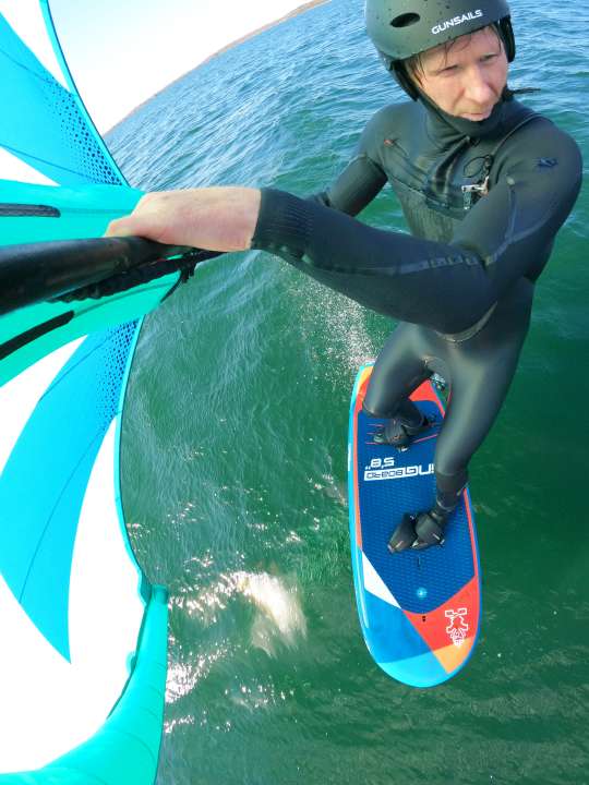 Die Perspektiven am Wing sind etwas eingeschränkt, am besten montiert man die GoPro auf dem Helm und filmt sich gegenseitig