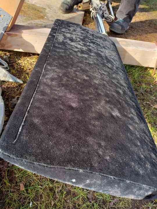 A rudder blade coated with "fur"