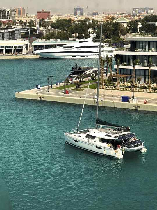 Die „JaJapami“ in saudischen Gewässern. Achteraus liegt da die gefährliche Passage durch somalische und jemenitische Gewässer