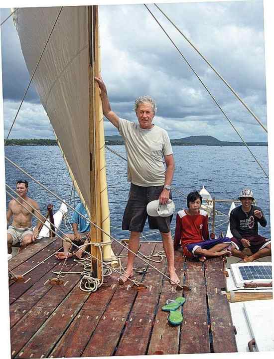   Hympendahl an Bord einer der beiden nach polynesischem Vorbild gebauten Zweirumpfer