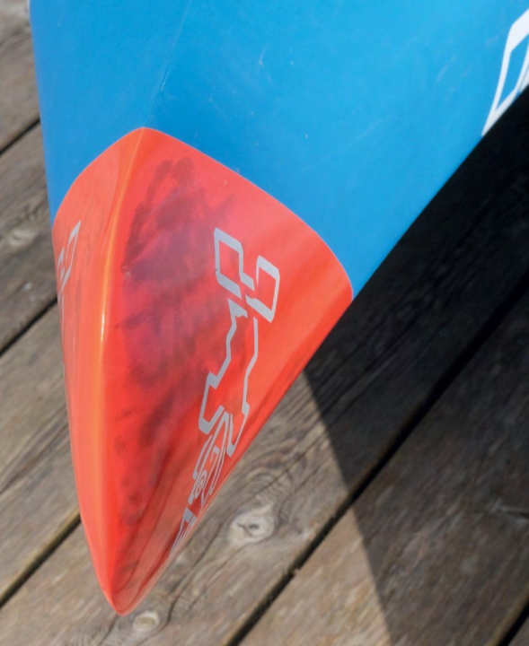 Der spitze Bug stammt eindeutig aus dem Rennsport.