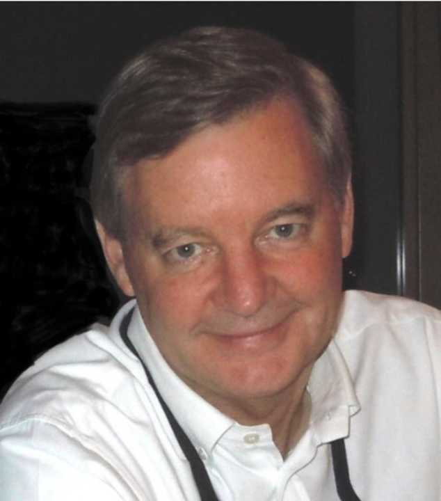   Tom Ehman, esperto di Coppa America e di regole, è responsabile della rivista online "Sailing Illustrated".