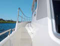 Test Pedro 43`: The railing with fabric underrail and the high bulwark with solid handrail offer safety.