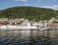 Die Superyacht „A“ lag auch schon dort