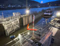 Das Schiff wurde bei dem Aufprall beschädigt, ist aber noch schwimmfähig. 70 Schiffe stauen sich nun bis zur französischen Grenze auf der Mosel