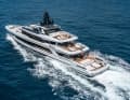 Terrace paradise: Choosing the right sun lounger on board the T52 should be difficult. Glass railings on the upper deck and sundeck provide a panoramic view.