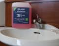 Per gli impianti di acqua potabile delle imbarcazioni si può usare solo un antigelo speciale senza additivi tossici.