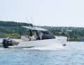 Also permitted as a twin system on Lake Constance: the two 150 hp outboard engines with catalytic converter, lambda probe and special control unit