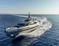 Gegensätze im Einklang: Die GTX116 läuft dank drei Waterjets bis zu 34 Knoten. Zugleich bietet sie mehr Komfort und Platz als die anderen Pershing-Modelle