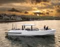 The open version of the same length also has a gyro stabiliser and ...