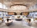 Masterpiece: The owner's lounge of "Lady Jorgia" is an eye-catcher. The chandelier is surrounded by mother-of-pearl lacquer, the stone profiles on the ceiling light up thanks to LEDs