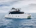 Light above: The airy fly compensates somewhat for the high freeboard required by the wide suite in the foredeck. At 50 to 35, the length-to-width ratio is exactly the same between a monohull and a bihull
