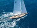 Spirit 72: Die 22 Meter lange Holz-Slup gibt sich klassisch-modern