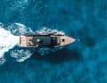 Overhanging roof, slender hull: The 18.15 metre long but only 4.53 metre wide Windy SLR60 operates independently of the mother ship "Carinthia VII"
