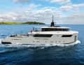 Das britische Brokerhaus bringt mehrere Formate nach Monaco. Darunter der bei Pendennis gebaute 34,90-Meter-Kompaktexplorer „FOX“, der auf den Rechnern des Designstudios Q London entstand