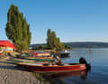 Short distances on the island: With the bow on the gravel and dry feet to the sundowner.