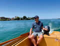 A "dual drive" takes you around the island.
