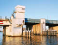 Beschädigte Brücke in Uitwellingerga in Friesland.