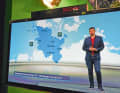 In the TV picture, meteorologist Sebastian Wache is no longer standing in front of a green background, but in front of his previously created weather map.