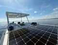 Der Solargenerator leistet in der Praxis rund 2 kWh und darf nicht betreten werden.