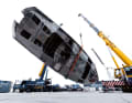 ... turns the one metre shorter Ketsch 3095.