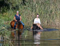 Two riders near Matyty at Jezioro Jeziorak. | Gerald Penzl