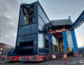 One of the sliding gates for the new Brunsbüttel lock chamber is moved out of the assembly hall using a heavy-duty module.