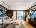 Peace and quiet: Italian studio Ideaeitalia has placed loose design furniture in the lounge. With a ceiling height of just under 2.30 metres, even a 75-inch TV is hardly a nuisance