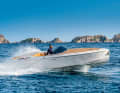 Frauscher 858 Fantom: Driving