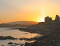 In front of the setting sun: The ruins of Jarlshof are one of Shetland's most important archaeological sites. The traces of settlement range from the Bronze Age to the Middle Ages