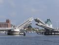 Die Klappbrücke in Kappeln öffnet immer 20 Minuten vor der vollen Stunde für jeweils 15 Minuten.