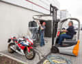 AussenborderTest Dieses Jahr haben wir die 200-PS-Klasse unter die Lupe genommen. Darunter sind Motoren mit kleinen und großen Hubräumen, aufgeladenem Kompressor und ein Zweitakter.