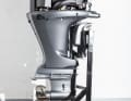 Outboard motor test This year we took a close look at the 200 hp class. This includes engines with small and large displacements, supercharged engines and a two-stroke engine.