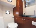 Beneteau Swift Trawler 30: WC-Raum