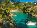 Die Cala Pi ist eine der schönsten Ankerbuchten auf Mallorca. Da sie sehr klein ist, gibt es nur wenige Ankerplätze.