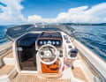The steering and gearstick can be operated without restriction.