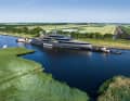 Das RWD/Monk-Design ließ Feadship von niederländischen Aalsmeer an die Nordsee verholen.