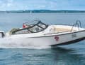 XO 250: pulls into fast bends without a hitch