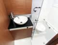 Jeanneau CC 10.5 WA: Wet room